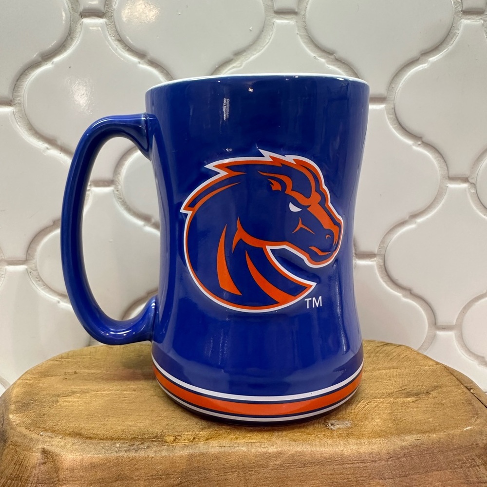 Boise State Broncos Mug NWT. Blue and Orange